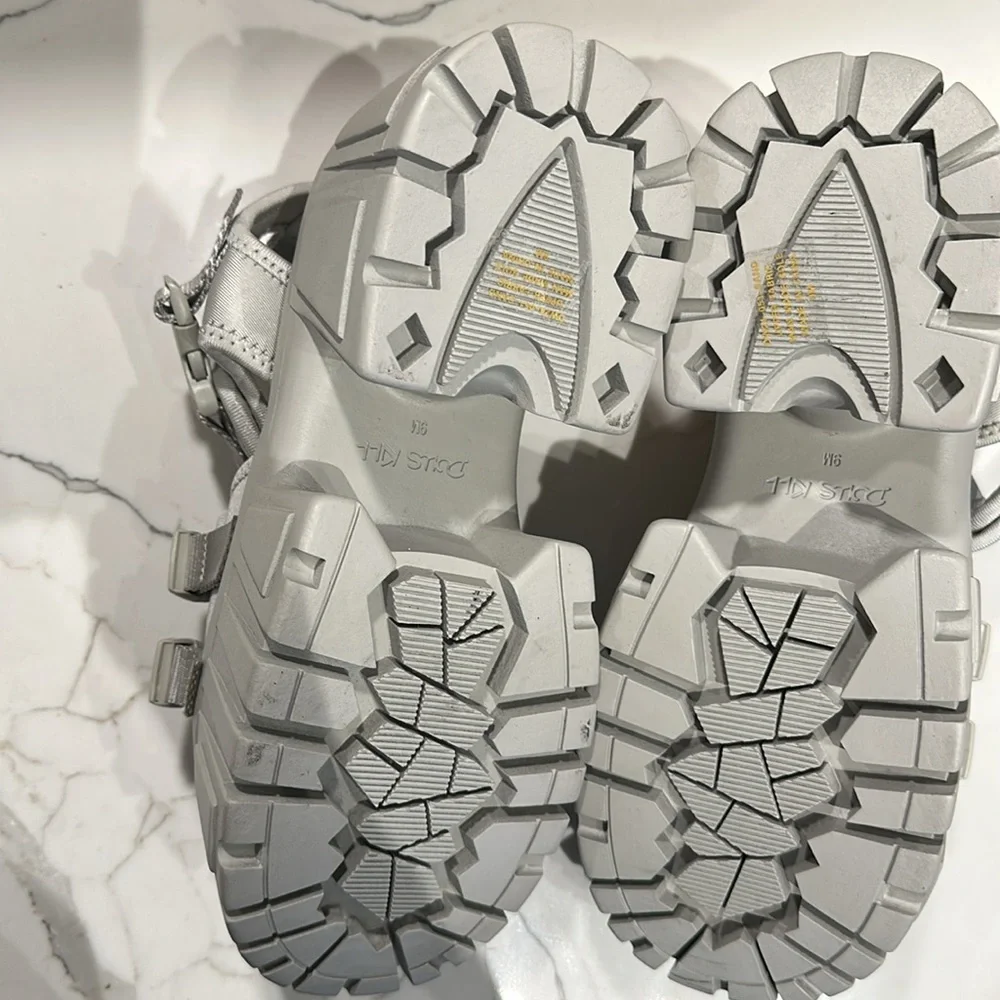 Darker Wavs UTOPIA PLATFORM SANDALS - GRAY